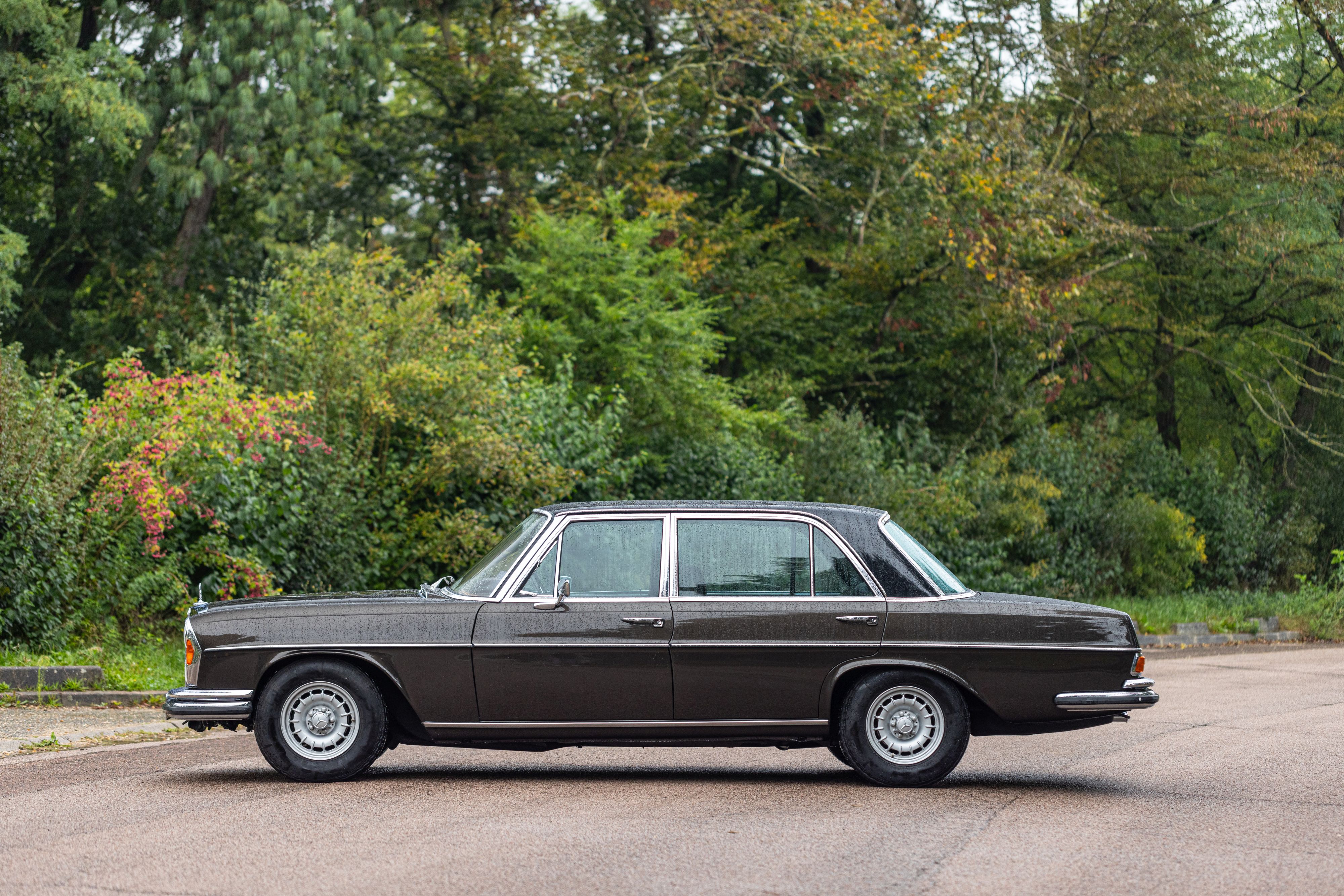 京商mk2 1971 Mercedes-Benz 300 SEL 6.3 Kyosho 1/10 RC Fazer Mk2 Readyset 1971 Mercedes-Benz 300 SEL